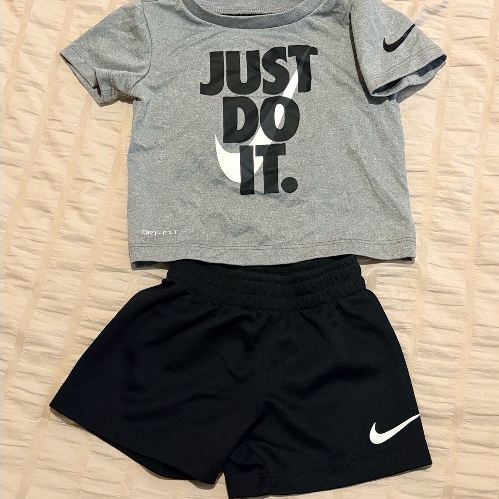 Nike Infant Gray and Black Dri-Fit 2 Piece Outfit